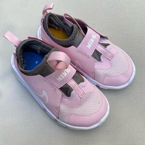 Nike Girls Pink Slip-On Shoes Flex Runner 2 Running Shoes size 9C